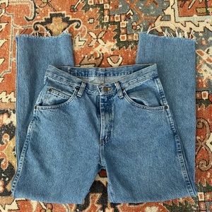 Mens Wranglers 30. Frayed bottoms